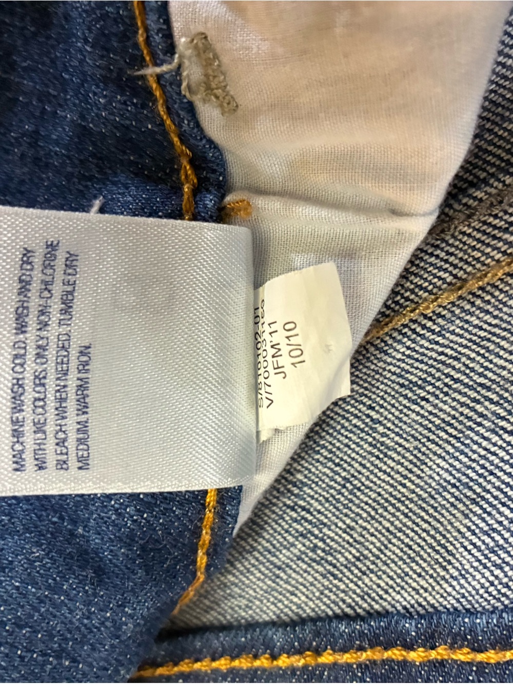 Women’s Old Navy Distressed Jean Cutoff Shorts with Patriotic Patches, W32 - Picture 16 of 16